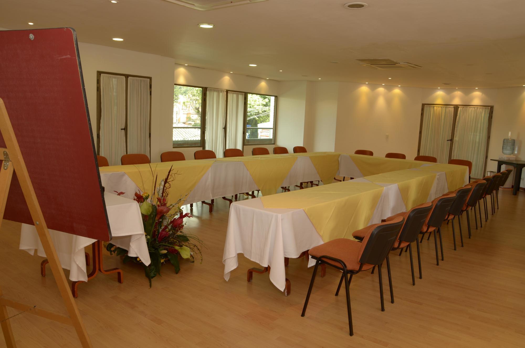 Hotel Casa Victoria Medellin Ngoại thất bức ảnh