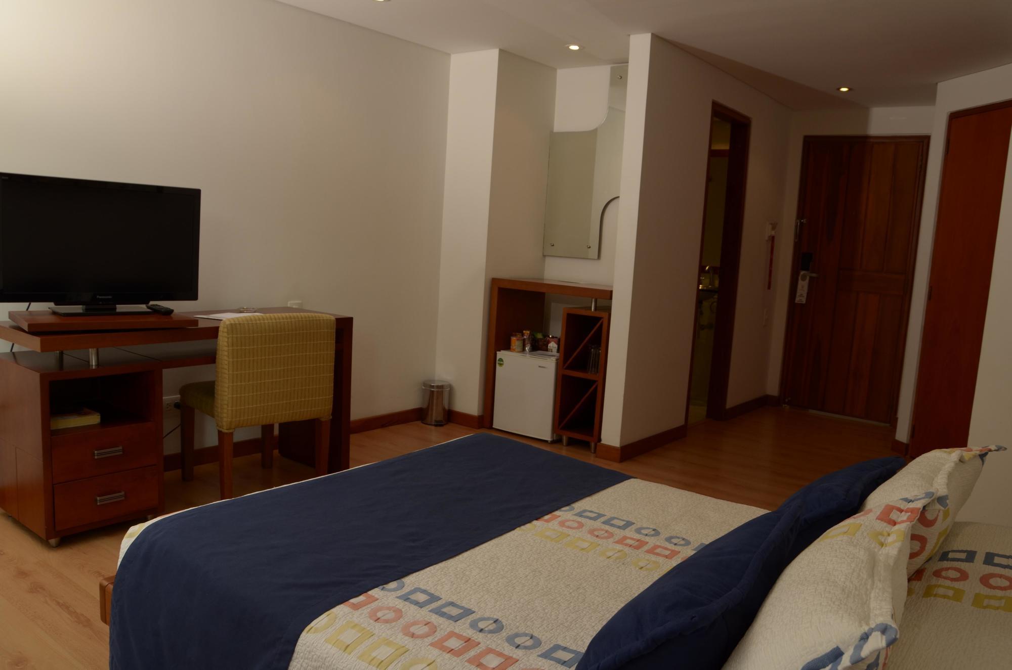 Hotel Casa Victoria Medellin Ngoại thất bức ảnh