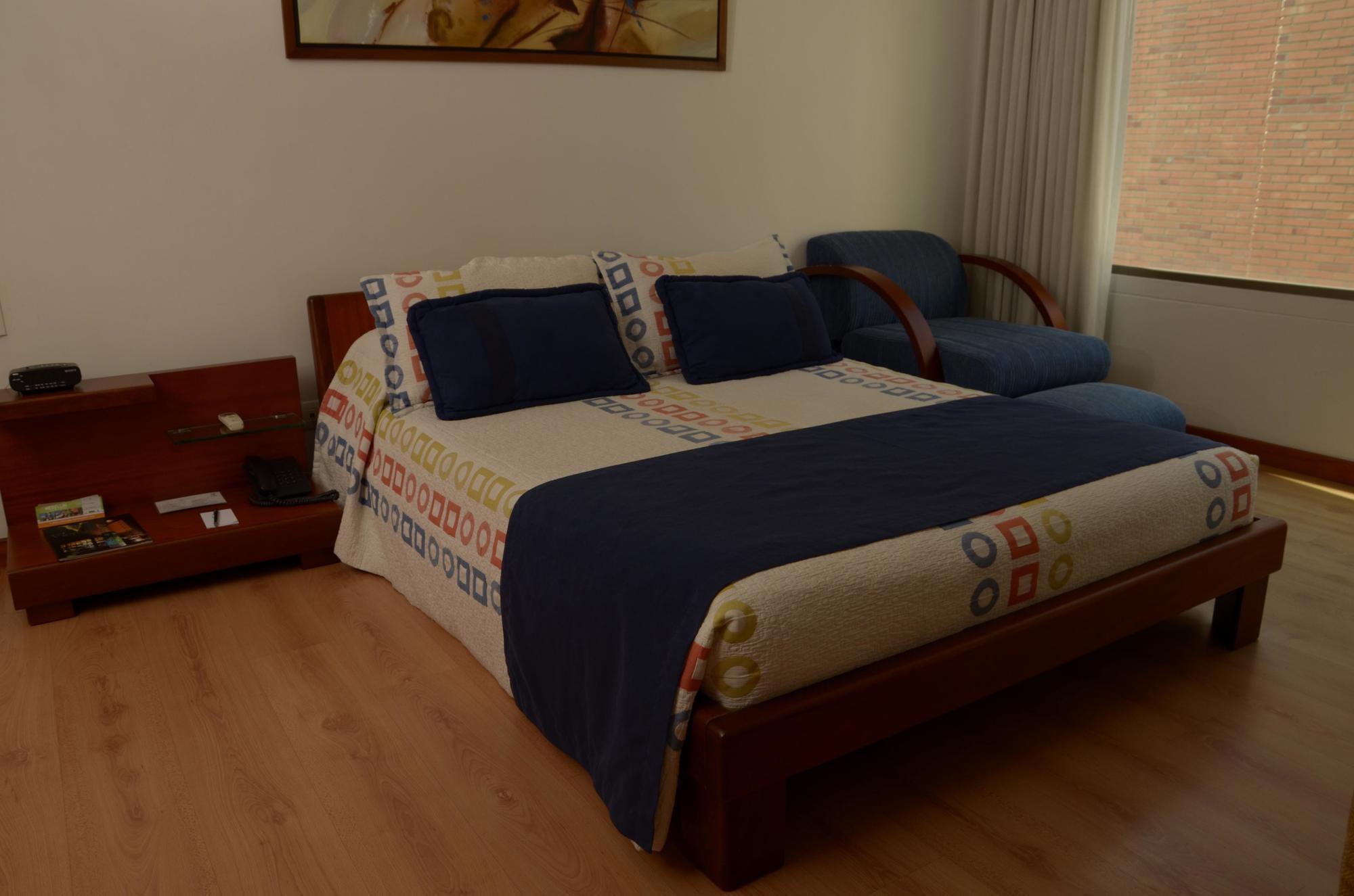 Hotel Casa Victoria Medellin Ngoại thất bức ảnh