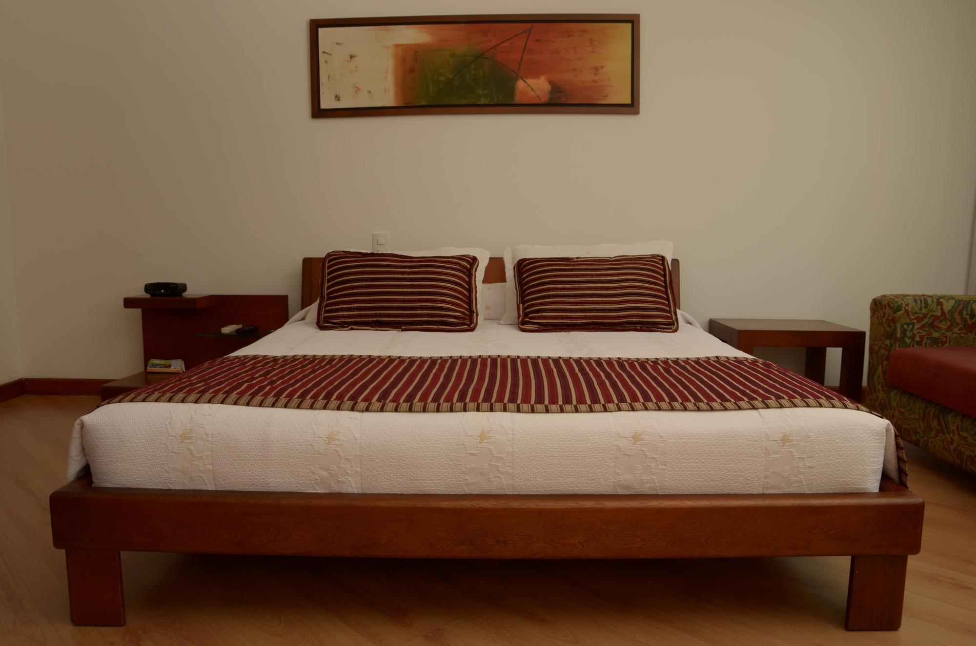 Hotel Casa Victoria Medellin Ngoại thất bức ảnh
